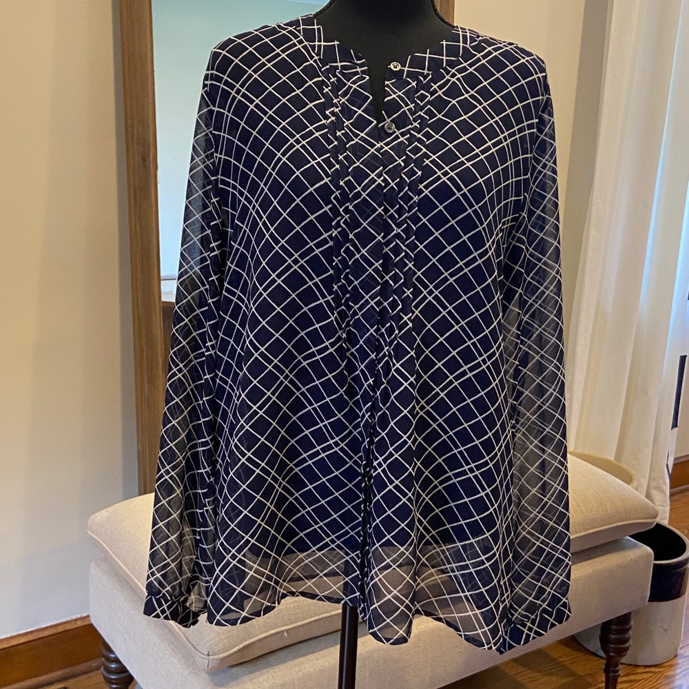 Banana Republic navy blouse with cami, size Large